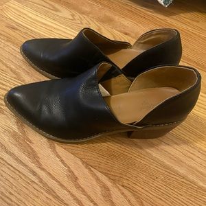 Universal Thread Black Cutout Booties, Size 8
